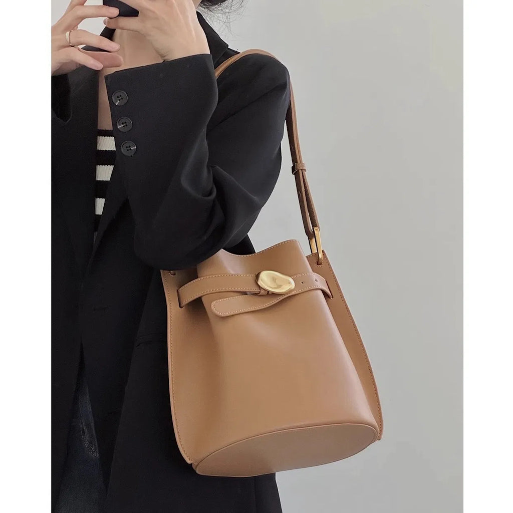 Cowhide Bucket Bag Female Ins Wind Shoulder Oblique Span Handbag Underarm Commuting Bag