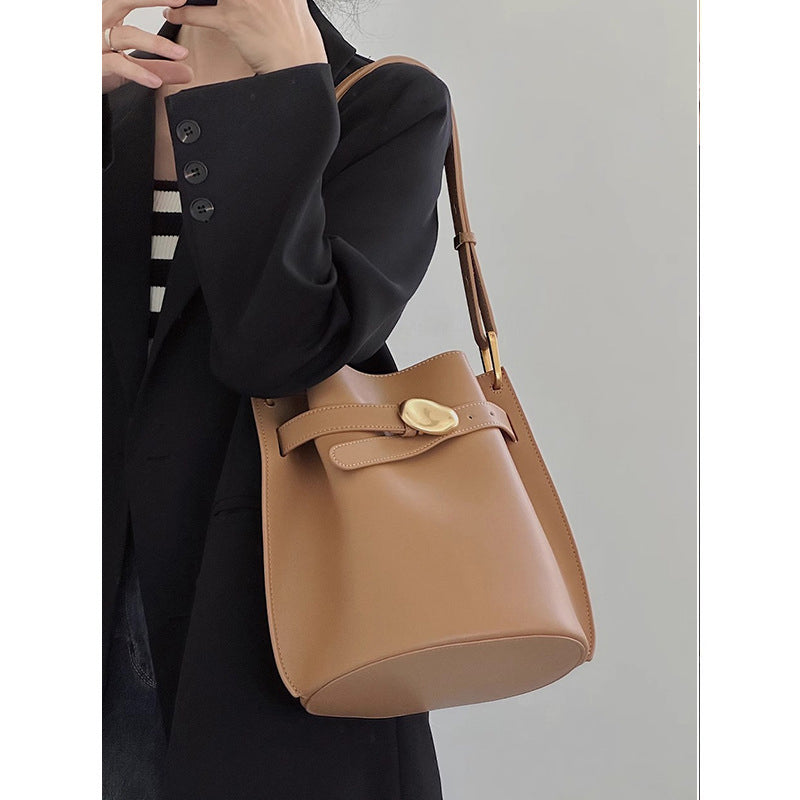 Cowhide Bucket Bag Female Ins Wind Shoulder Oblique Span Handbag Underarm Commuting Bag