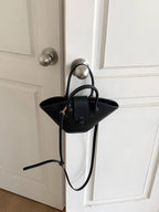 New Hand Wing Bag Female Fashion Senior Sense Basket Bag Simple Niche PU Crossbody Bucket Bag Female