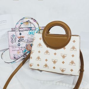 (V09) High Quality Custom PU Leather Bag Graffiti-Art Printed Bag Stylish High-Quality PU Leather Bag with Unique Graffiti De