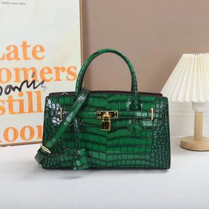 (V097) 2023 New Crocodile Texture Sense Handbag Retro Leather Killer Bag Crossbody Bag