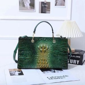 (V098) 2023 New Crocodile Texture Sense Handbag Retro Leather Handbag