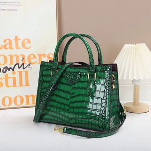 (V099) Senior Sense Crocodile Bag Female 2023 New Tide Fashion Portable Kelly Bag Everything Cross-Body