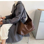 (V1042) 2023 Autumn and Winter New Large Capacity Dumpling Bag