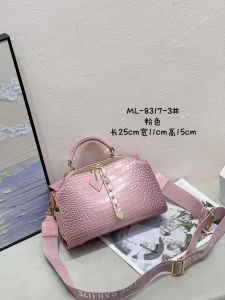 (V108) This Year's Popular Crocodile Bone Pillow Bag Niche New Handbag Live Hot Selling Fashion Trend Women's Bag