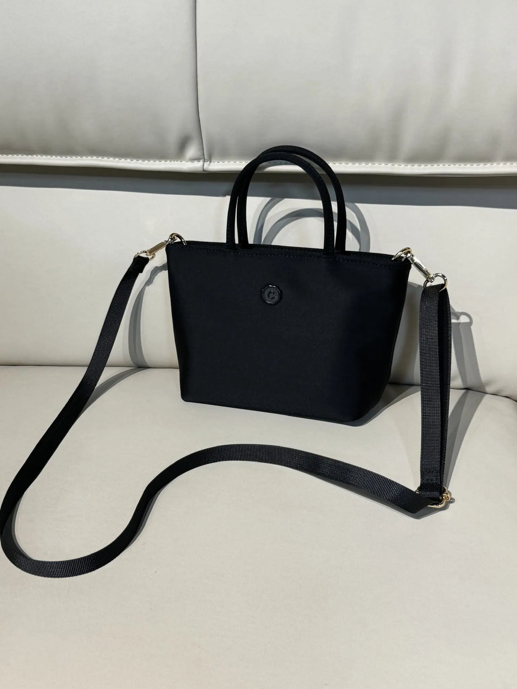 (V1760) Stylish Ladies Bag Classy Handbags for Ladies Trending Handbags for Ladies Urban Originals Handbags