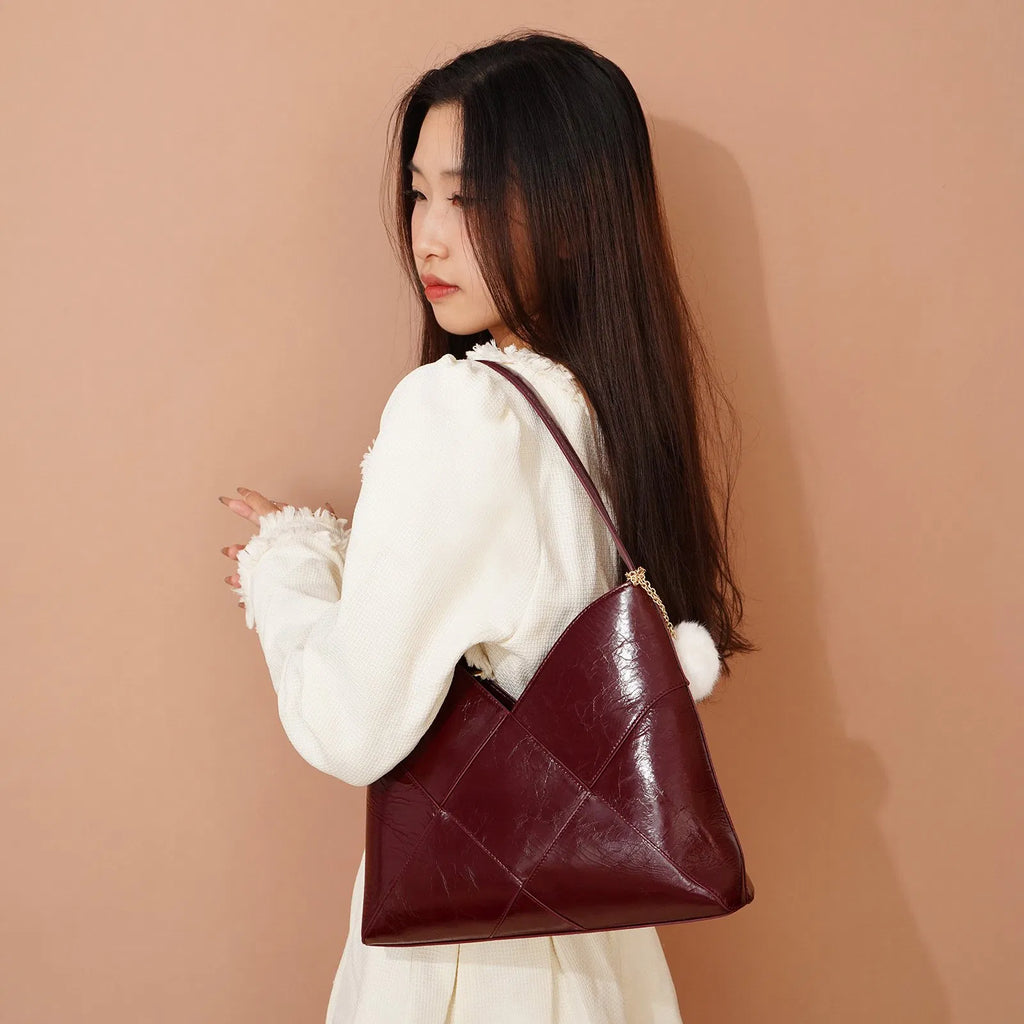 (V2706) Leisure Large Capacity Single Bucket Bag