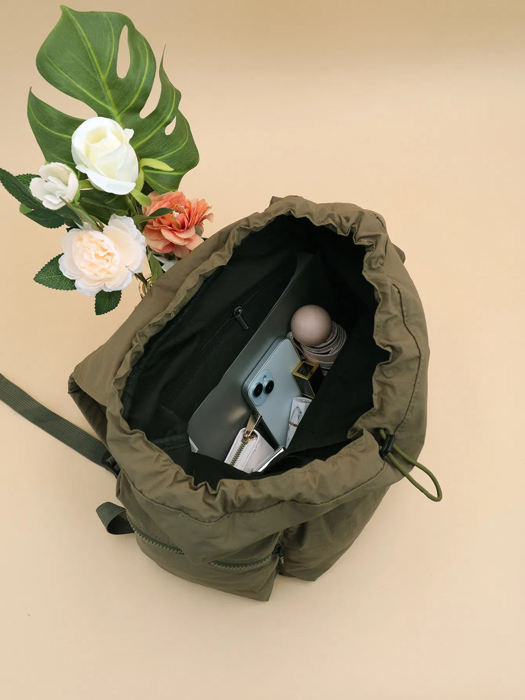 (V5707) Fashion Backpack Practical Large Capacity Drawstring Design Niche Casual Lightweight Men and Women Can Carry Washed Fabric Backpack
