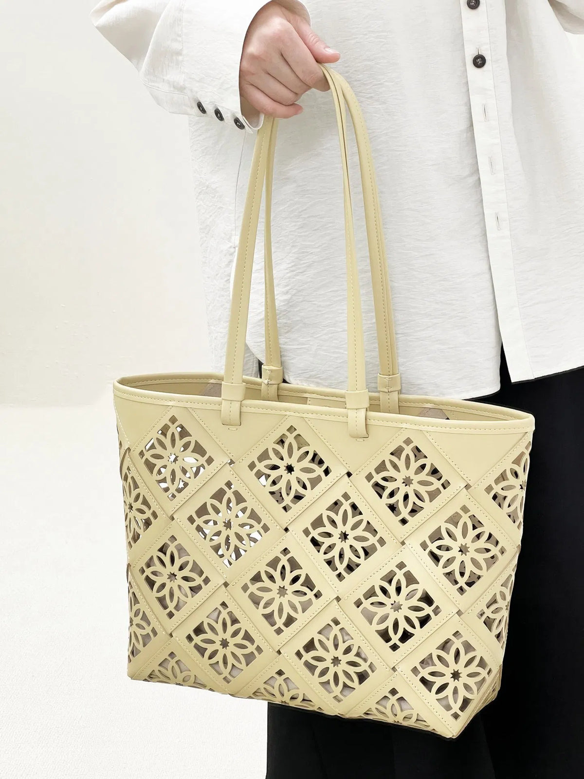 (V5931) New Small Tote Bag Hollow Basket Women's Bag Women's Beach Bag Leather High-End Handbag Mini Handle