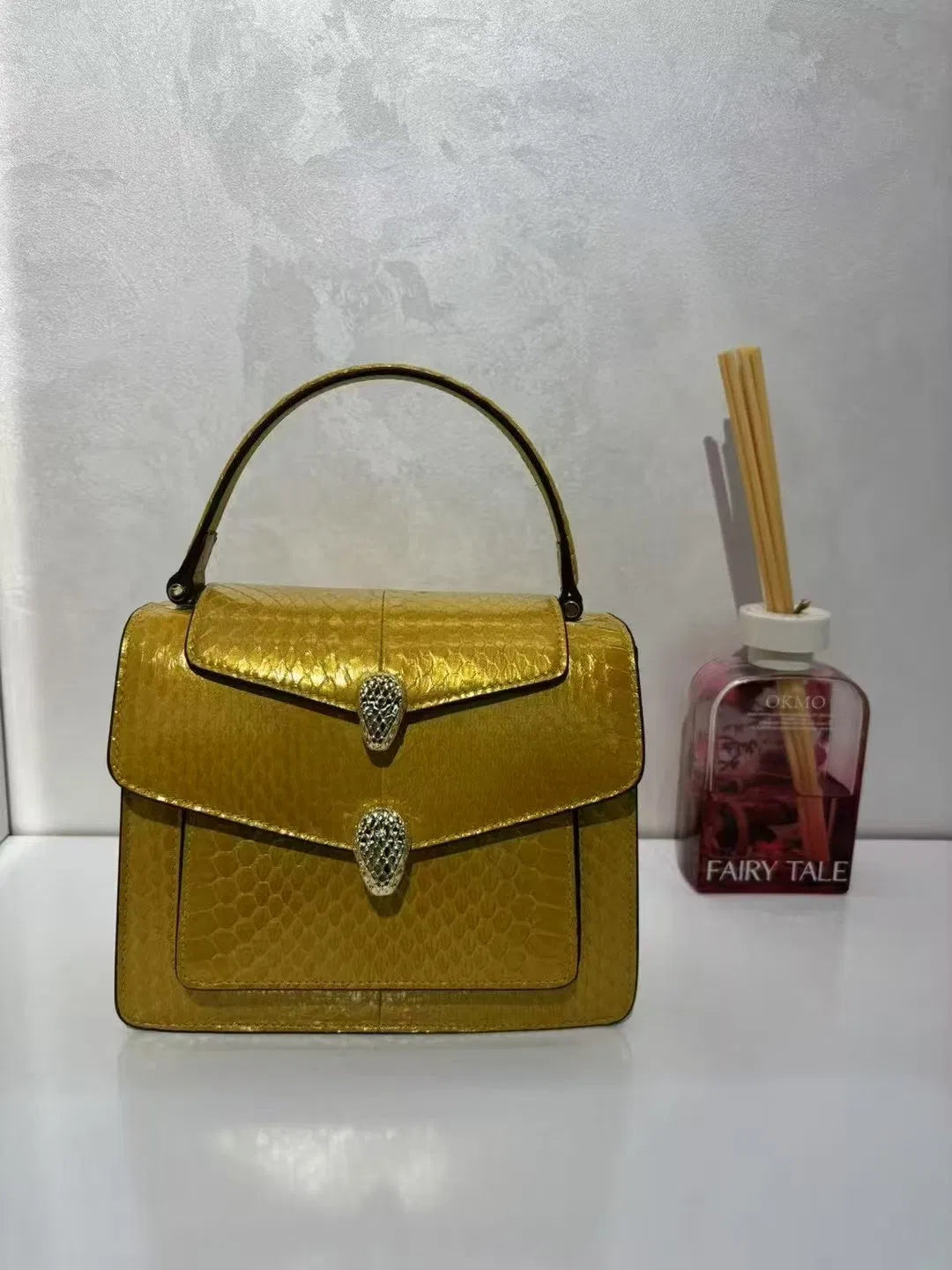 (V5989) The New Ladies Color Snakeskin Handbag Is Popular Bag.