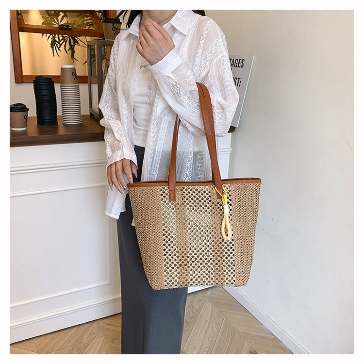 (V7511) Commuter High Sense Underarm Bag Women New Simple Straw Woven Bag Large Capacity Shoulder Bag