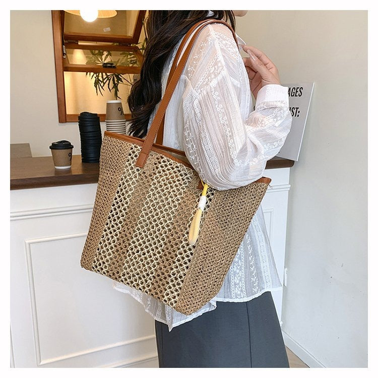 (V7511) Commuter High Sense Underarm Bag Women New Simple Straw Woven Bag Large Capacity Shoulder Bag