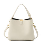 (V7661) New Trendy Large-Capacity Bucket Bag, Simple and Versatile, Made of Genuine Leather, with a Single Shoulder Strap for Carrying.