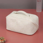 (WD13028) Amazon Exclusive PU Leather Large Capacity Multi-Functional Retro Style Three-Dimensional Embossed Makeup Bag Advanced