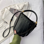 (WD3906) Popular Female Bag Autumn and Winter Retro Crossbody Bucket Bag