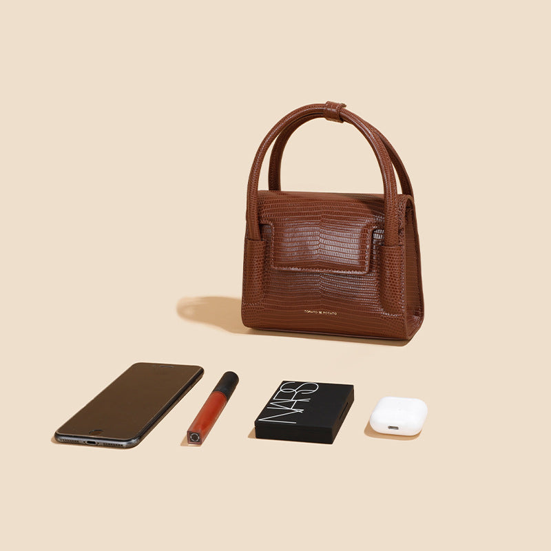 (WD4156) Leather Women's Bag Mobile Phone Bag Niche Design Small Square Bag Crossbody Bag