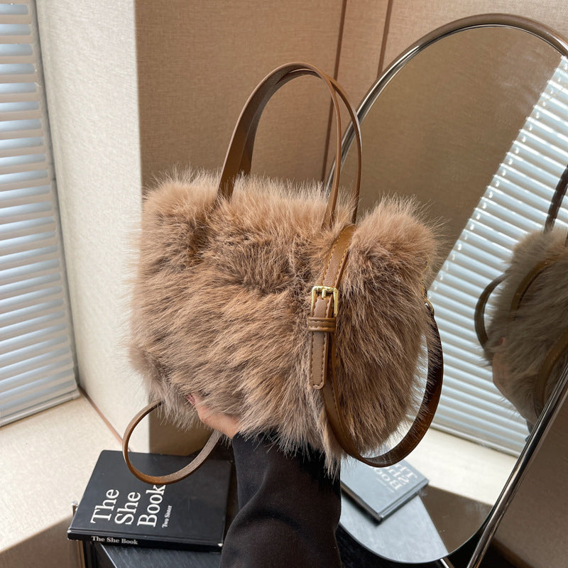 (WD4217) Autumn and Winter New Fur Bag Imitation Fox Plush Bag Senior Sense All Shoulder Crossbody